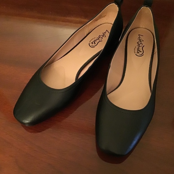 Naturalizer Shoes - Naturalizer size 11 wide like new vegan leather flats